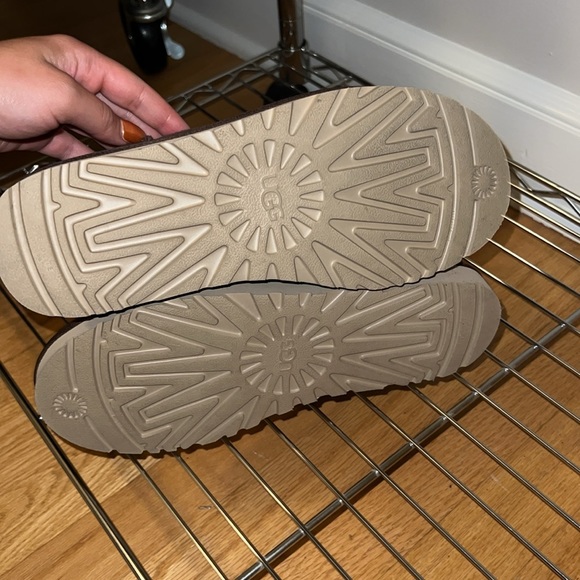 Chocolate UGGs Women size 9 - Picture 4 of 5